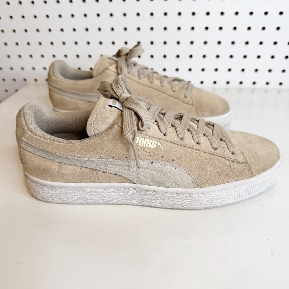 Puma | Suede Classic XXI Womens Shoes in Granola/Warm White Sz. 9 - Picture 3 of 11